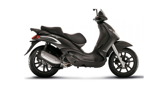 aequamoto-rent-a-scooter-vico-equense-piaggio-beverly-250cc