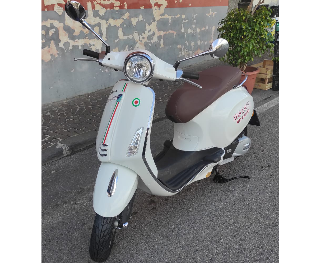 aequa-moto-rent-a-scooter-vico-equense-vespa-primavera-125cc